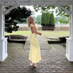 Elegant Yellow Off-Shoulder Maxi Dress